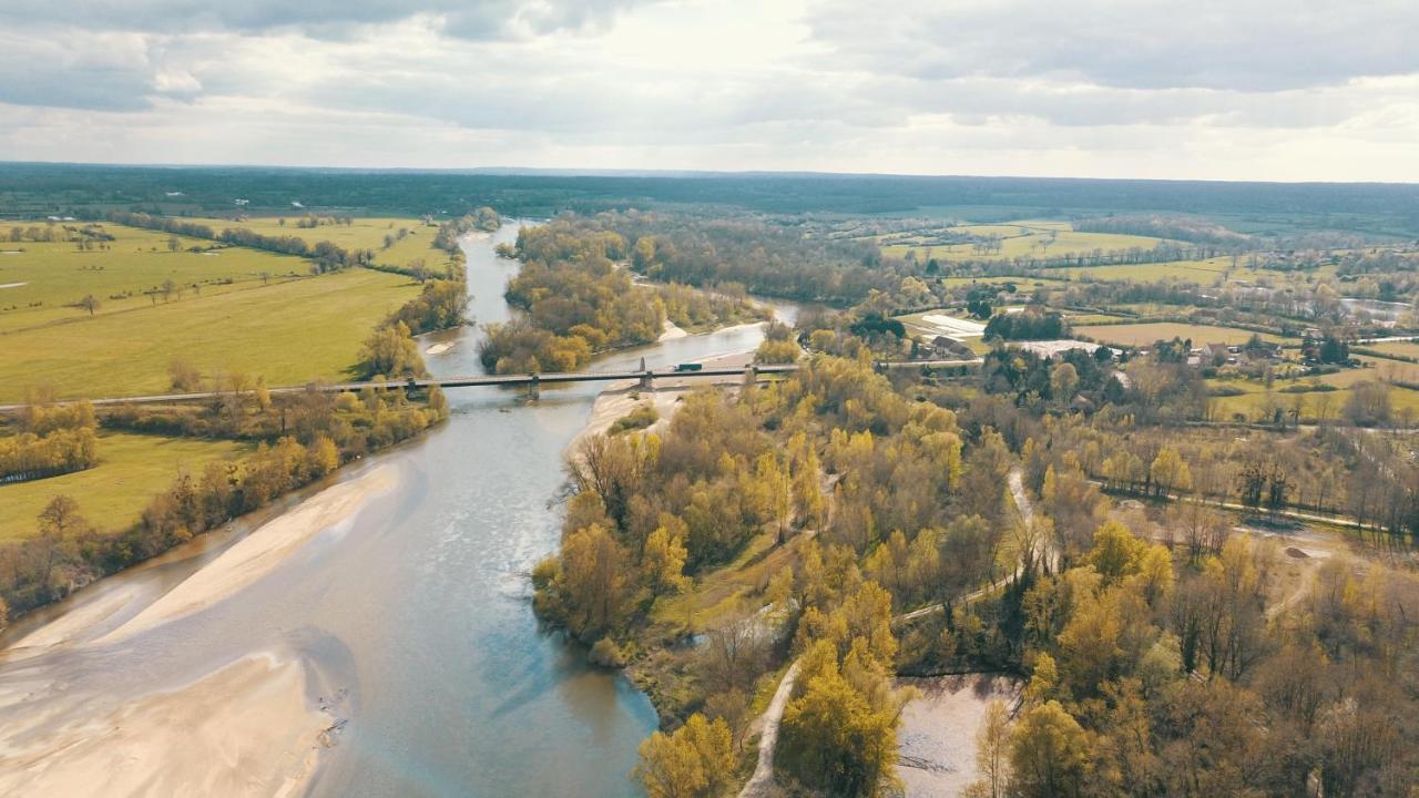 Les Vignes Pierre Villa Mornay-sur-Allier Bagian luar foto